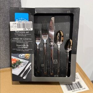 Stainless Steel Flatware Set